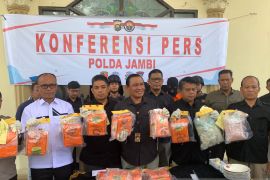 Polisi gagalkan peredaran 14 kilogram sabu-sabu dan ribuan pil ekstasi