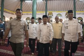 Jusuf Kalla Lantik Pengurus Pimpinan Wilayah DMI Sumatera Selatan Page 1 Small