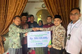 Meninggal karena jalan rusak, BP Jamsostek Siak berikan santunan Rp300 juta