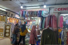 Jelang Ramadhan, pedagang Tanah Abang keluhkan turunnya pesanan baju