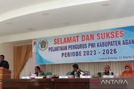 PWI Sumbar minta pengurus daerah bekali wartawan muda