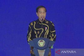 Presiden Jokowi saksikan pengucapan sumpah Wakil Ketua MA