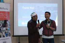 Bank DBS edukasi literasi keuangan kepada pelapak sampah