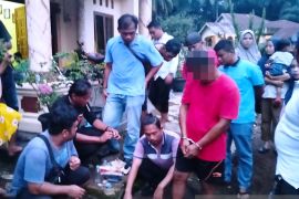 Penangkapan bandar sabu di Kinali, tersangka sempat buang BB ke pipa pembuangan air