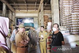 TPID Bangka Barat pantau ketersediaan bahan pangan di sejumlah gudang