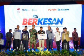 Pupuk Kaltim salurkan bantuan bagi 45 lembaga sosial dan keagamaan di Bontang