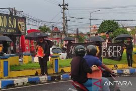 Aksi "Kamisan" di Jember tuntut penyelesaian kasus pelanggaran HAM