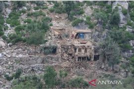 Kalsel kemarin, gempa di Pakistan hingga warga nikmati layanan Rumah Sakit Apung