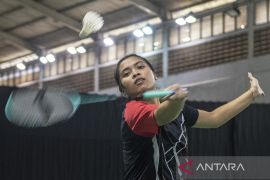 Tunggal putri Indonesia utuh hingga perempat final Swiss Open 2023