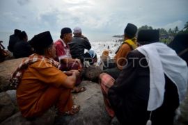 Tradisi Maniliak Bulan Syattariyah