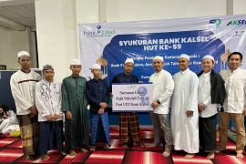 BPD Kalsel Paringin santuni anak yatim hingga kaum masjid