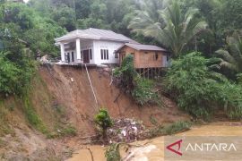 Infrastruktur di Loksado rusak akibat banjir dan longsor