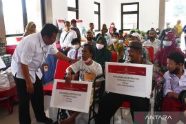 Bantuan Atensi Kemensos Pada PPKS Madiun