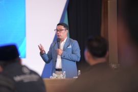 Gubernur Jawa Barat siap patuhi aturan larangan buka puasa bersama