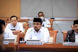Menag usul jamaah lunas tunda 2022 tak perlu tambah biaya