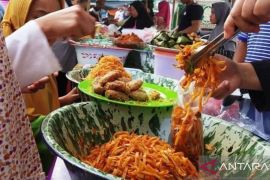 BPOM periksa takjil di Pasar Pabukoan  Batusangkar