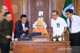 Gubernur Khofifah ingatkan batas pelaporan SPT pajak 31 Maret 2023
