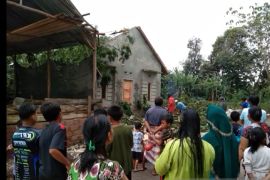 Puluhan rumah warga desa Jeriji rusak diterpa angin kencang