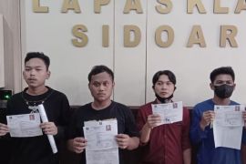 12 warga binaan Lapas Sidoarjo jalani asimilasi rumah