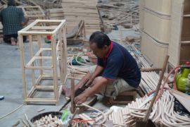 Berdayakan 6.000 pengrajin, LPEI bersama Bea Cukai resmikan Desa Devisa Rotan Sukoharjo