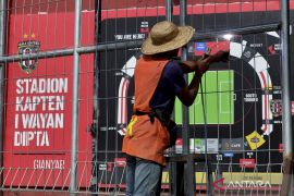 Renovasi Stadion Wayan Dipta terus berlanjut