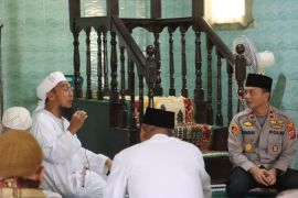 Wakapolres Langkat Jumat Curhat di Pekan Tanjung