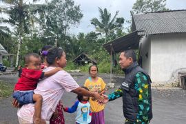 Bupati Lumajang minta ratusan warga terisolasi lahar hujan Semeru bersedia direlokasi