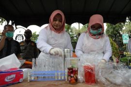 Pemkot Kediri: Jangan gunakan kertas koran untuk bungkus makanan