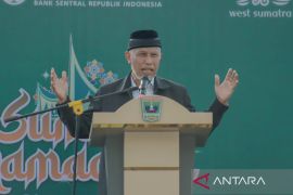 Gubernur Sumbar  minta Pertamina pastikan stok BBM aman jelang lebaran