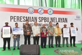 Berita Kalsel kemarin, harga emas naik hingga KKP resmikan SPBU nelayan