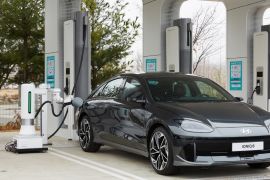 Hyundai dan Kia uji robot pengisi daya EV berbasis AI di bandara