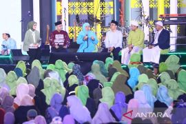 Gubernur Khofifah ajak masyarakat tingkatkan kesalehan sosial