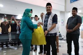 Wali Kota bersama Forkopimda "Grebek Sahur" bagikan ratusan paket sahur