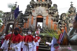 Perayaan Minggu Palma di Bali