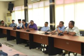 Terkait PI 10 persen SKK migas, Komis II DPRD rapat bersama Dinas ESDM Riau