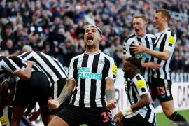 Liga Inggris: Newcastle tembus tiga besar usai kalahkan Brentford 2-1