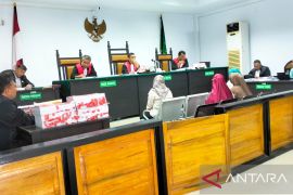 JPU hadirkan tiga saksi pada sidang dugaan korupsi BSG Tilamuta