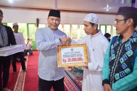 Pemkab Batola bantu tiga kecamatan