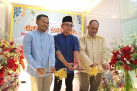 Butik Antam logam mulia hadir di Pekanbaru, target jual 1 kg emas per hari