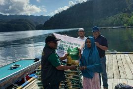 BAZNAS mulai salurkan beras zakat fitrah di Tanah Papua