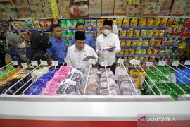 Sidak makanan dan minuman di Sidoarjo