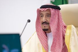 Raja Salman kembali bertugas usai jalani pengobatan pneumonia