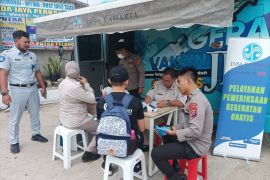 Jasa Raharja Banten gelar giat pengobatan gratis di Terminal Pakupatan Kota Serang