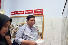 Bupati Maros mengapresiasi kawasan kuliner di Pasar Cidu