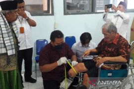 Kemensos berikan bantuan 403  orang penerima manfaat di Temanggung