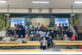 PDAM Surabaya miliki beberapa program untuk akses air bersih MBR