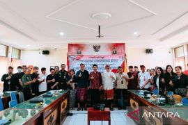 Kesbangpol bahas upaya agar IDI di Bali  "naik kelas"