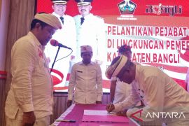 Bupati Bangli mutasi delapan pejabat struktural