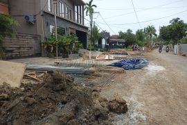 2.000 warga dan 35 usaha terdampak molornya proyek penanganan banjir