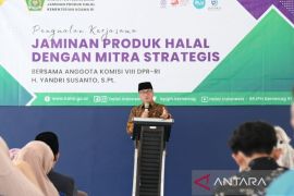 Pimpinan MPR ingatkan masyarakat hati-hati dengan tawaran umrah tak wajar